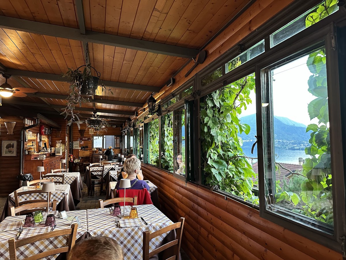 Ristorante Crotto Di Pino